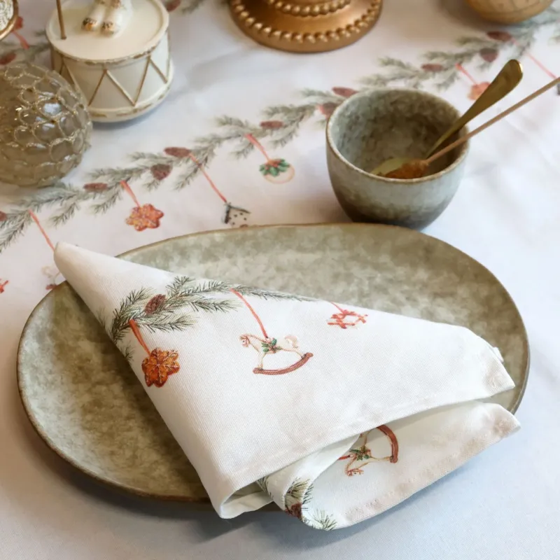 Weihnachtsstoffserviette mit Ranke - Chic Antique