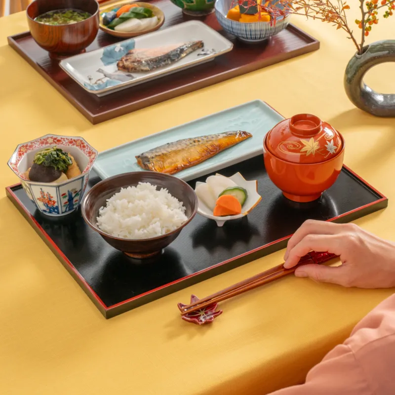 Musubi Mono Auburn Maple Dinnerware Set